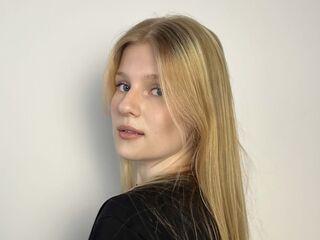 chat room live show SammieDornier