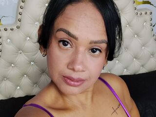camgirl masturbating with sextoy SashaWill