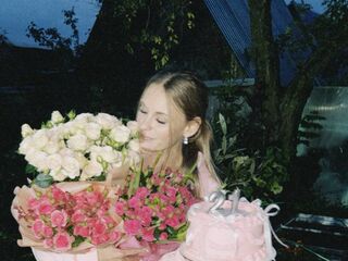 naughty camwhore SharlynHazelton