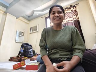 camgirl playing with sex toy ShreyaGuptaa