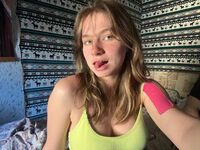 camslut showing tits SilviaPrespertys