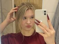 camslut fingering shaved pussy SkyeDavi