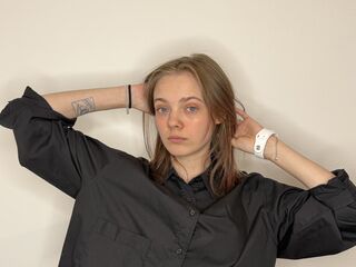 nude webcamgirl SunniBanderas