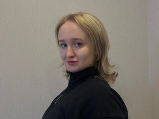 webcamgirl video chat SuzannKernes