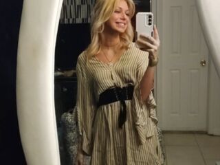 nude cam girl picture SuzySweetSteps