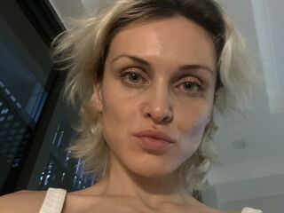 naughty camgirl Sweetadrianahot