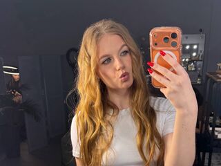 adult video chat room TainaSaffo