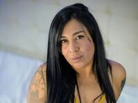 camgirl showing pussy XiomaraCasydi